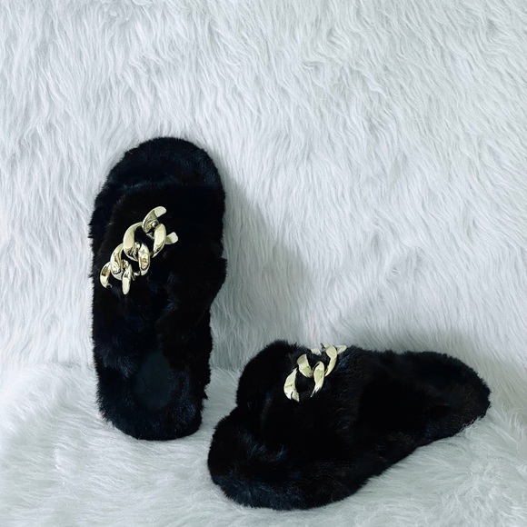 Black Gold Chain Fur Slippers Sz 7 - Picture 4 of 7
